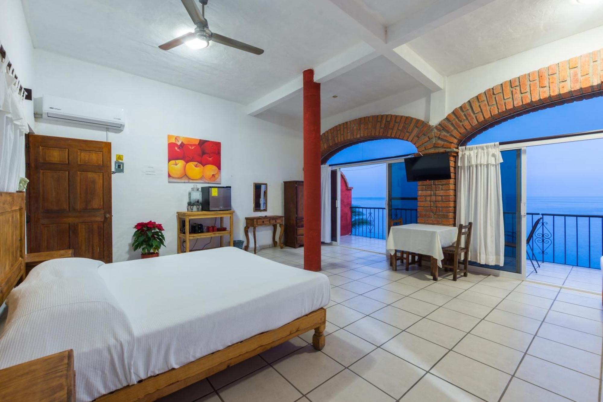 Traditional Sierra Leon Oceanfront Rooms - Adults Only Puerto Vallarta Extérieur photo