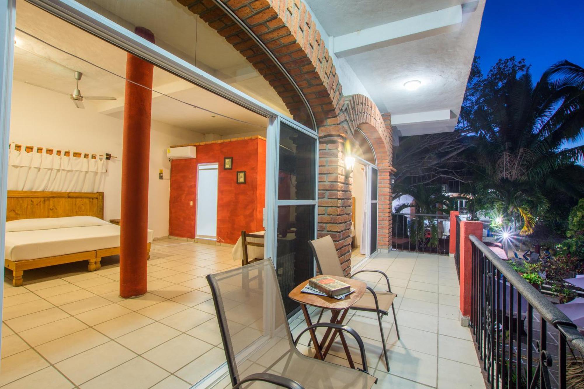 Traditional Sierra Leon Oceanfront Rooms - Adults Only Puerto Vallarta Extérieur photo