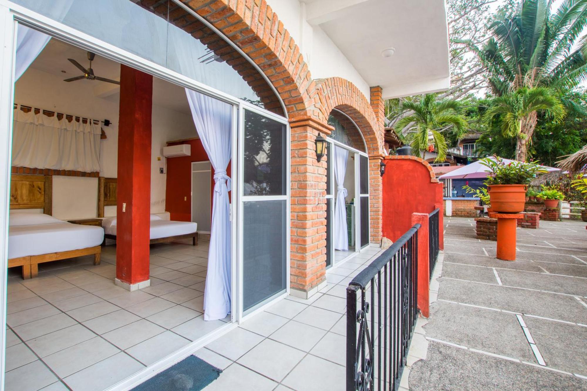 Traditional Sierra Leon Oceanfront Rooms - Adults Only Puerto Vallarta Extérieur photo